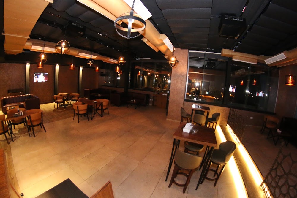 Ash Lounge, Adliya