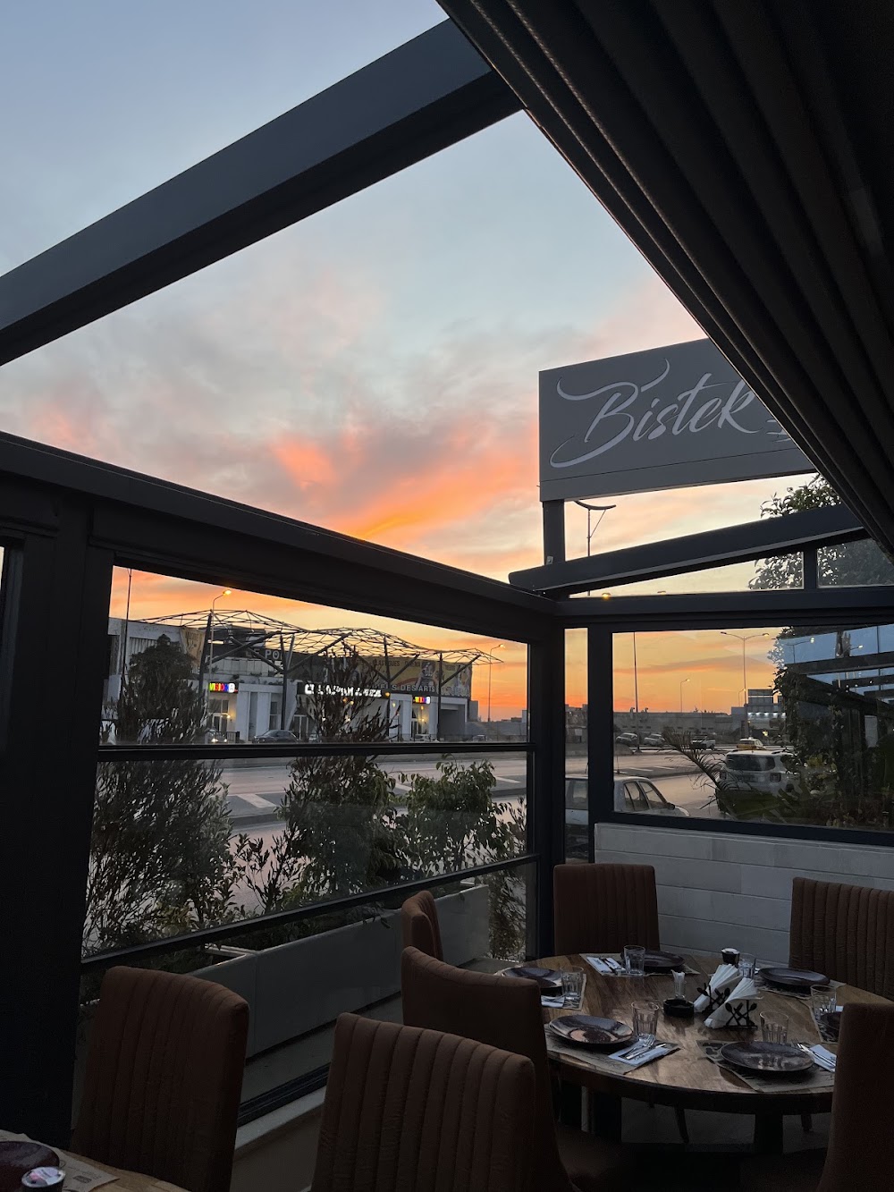 Bistek, La Marsa