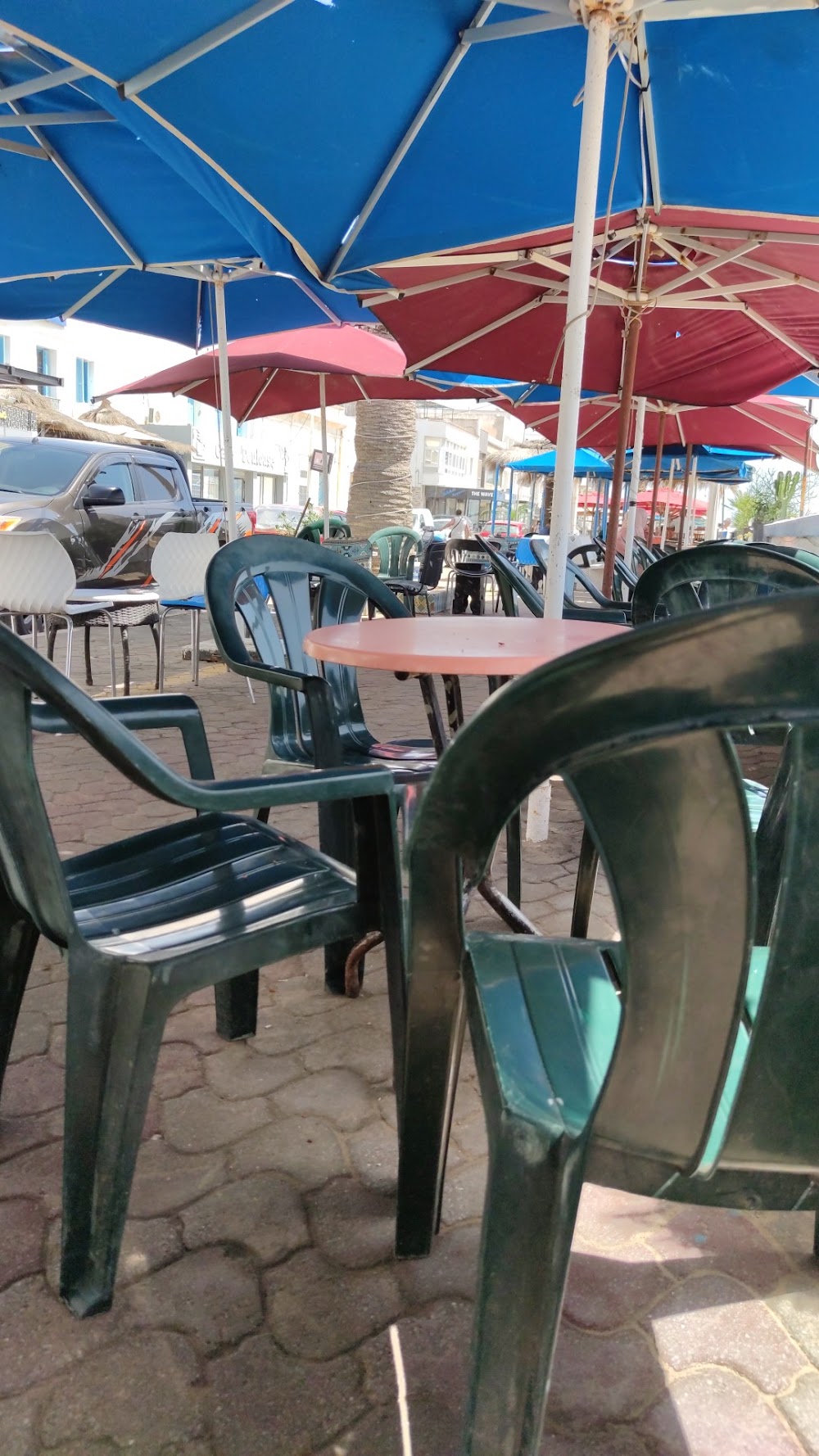 Café Chebli, Carthage