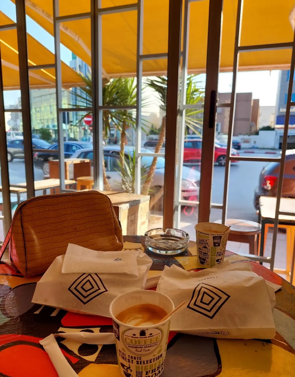After Work, El Menzah