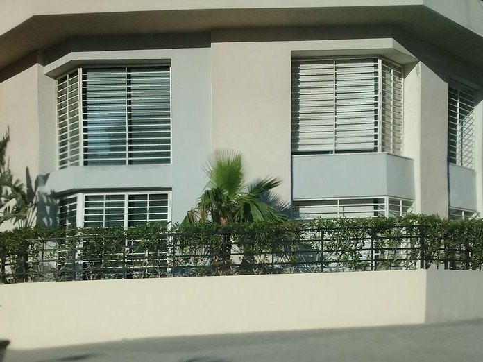 Pinko, Cité des Pins