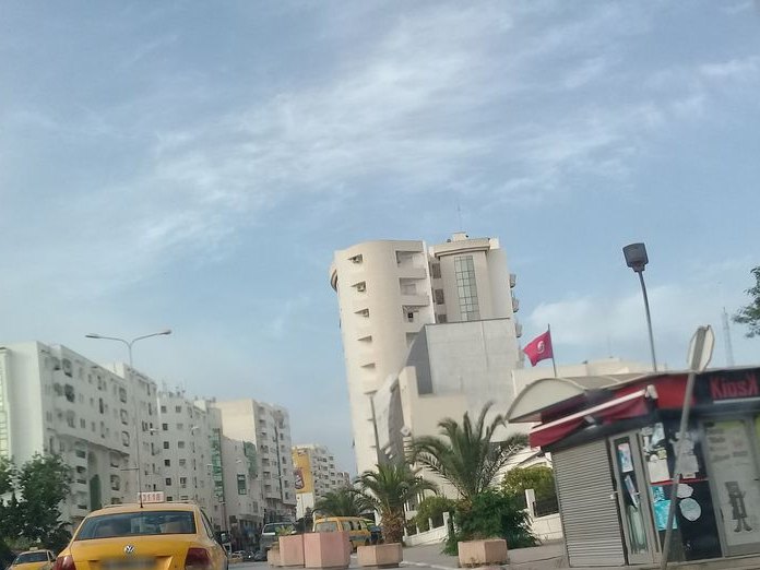 Restaurant Douira مطعم الدويرة, Ennasr 1
