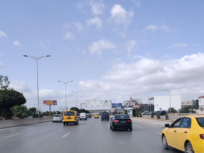 Divya Therooftop, Cité Taeib M'hiri