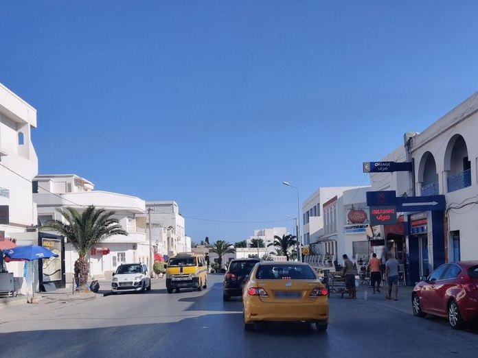 Jus Jus Bar, Sidi Abdelaziz