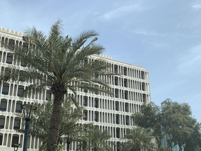 Golden Tulip, رأس رمان