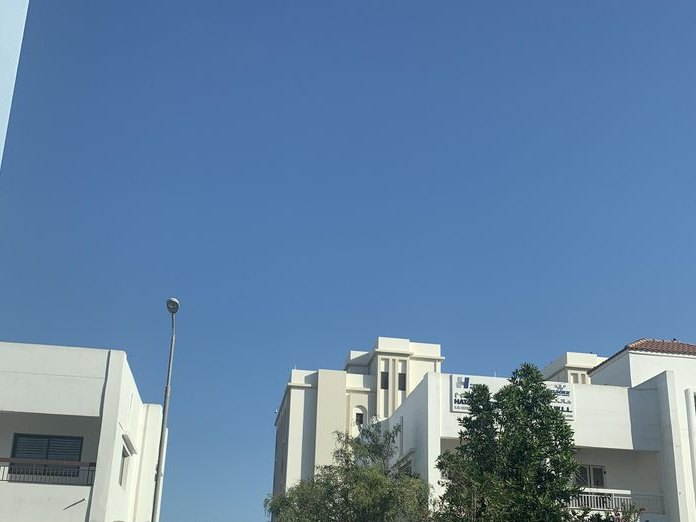 Maggie's Cafe, Adliya