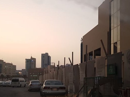Red lions sports bar, Seef