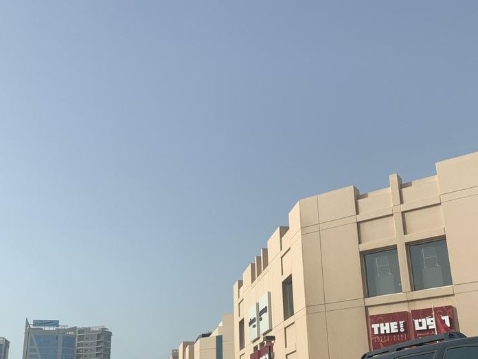 The Perfume Lounge, Seef