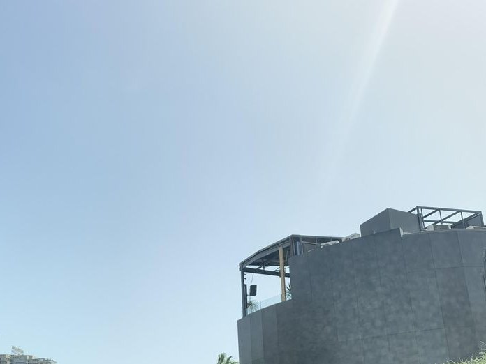 Icon Bahrain, Adliya