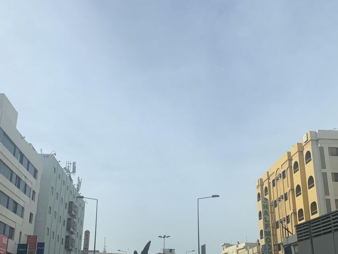 Adhari hotel, Hay Ennaim