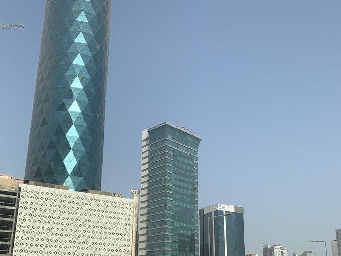 L'Opera, Seef