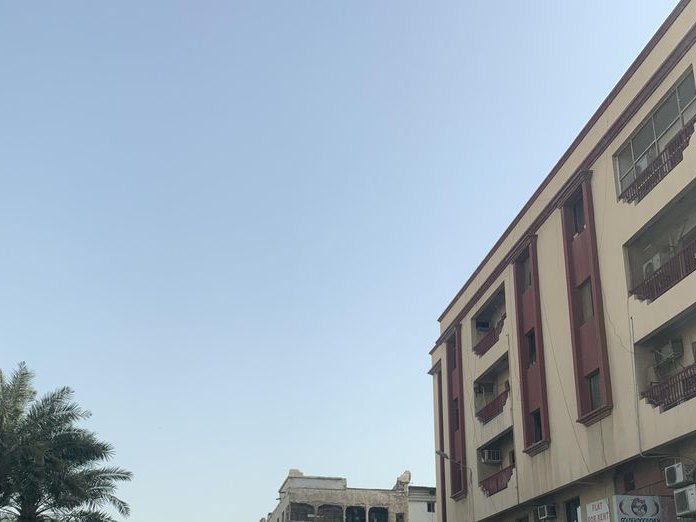Royan Restaurant, حي النعيم