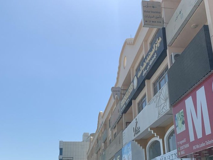 La- Scala- Restaurant""", جنوسان