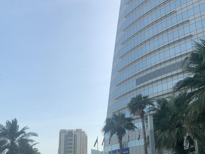 Mana Cafe, رأس رمان