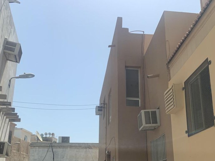 Armaani Collections Bahrain, Mani