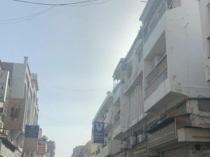 The Perfume City, رأس رمان