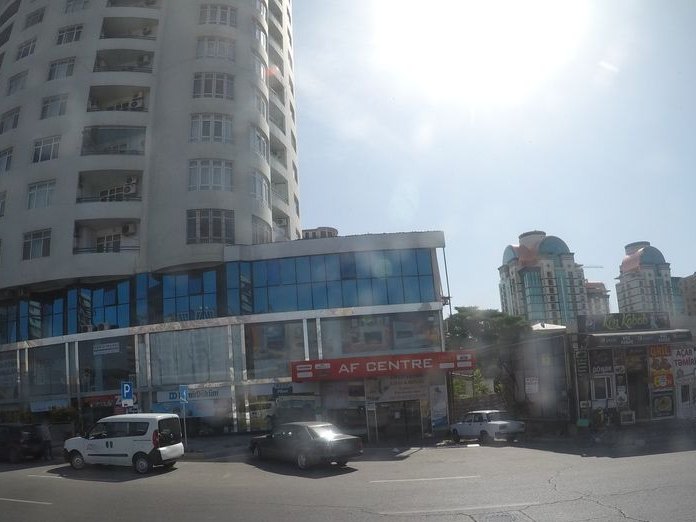 Teze bazar ticaret merkezi, Nizami & Torgovaya