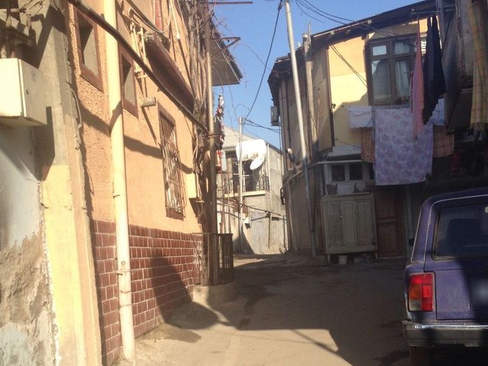 Sun Rise Hotel, Montin Qəsəbəsi