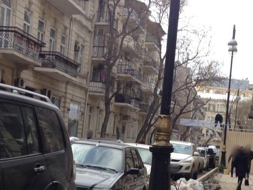Ayaqyalin Sahil, İçərişəhər & Fountains Square