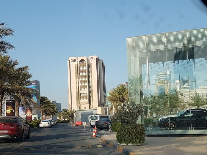 Magic Touch Salon, رأس رمان