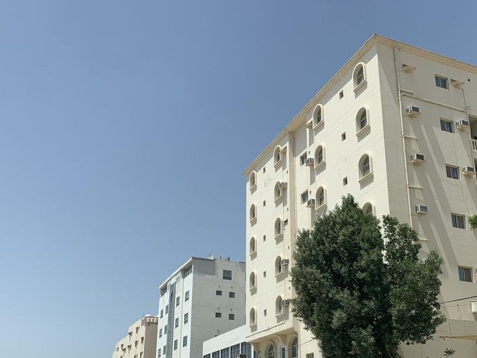 Chaise, Al Qaryah