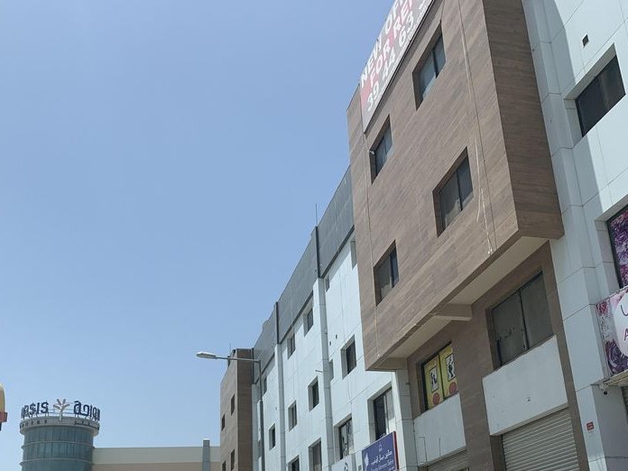Betsy Salon, Riffa