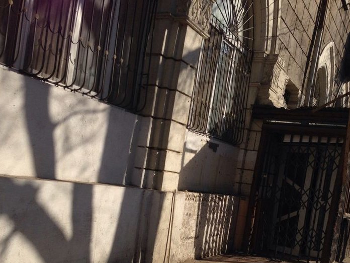 Gate 6 Restaurant, Montin Qəsəbəsi