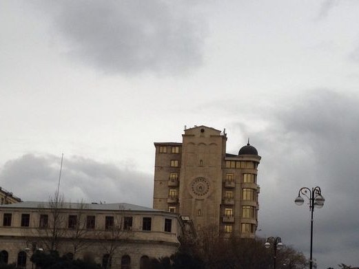 Azerbaijan State Picture Gallery, İçərişəhər & Fountains Square