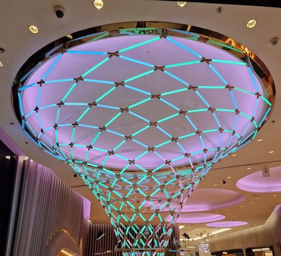 COS, Downtown Dubai