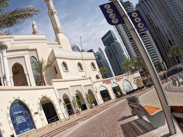 Massimo's Italian Restaurant, JLT cluster Q