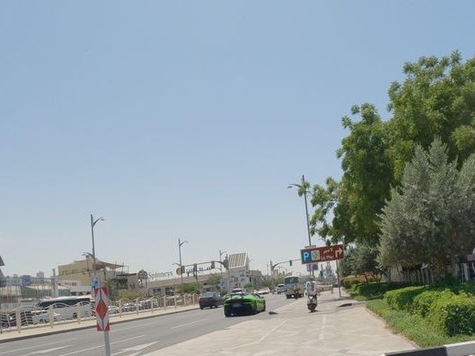 Palm Strip Mall, Al Bada'a
