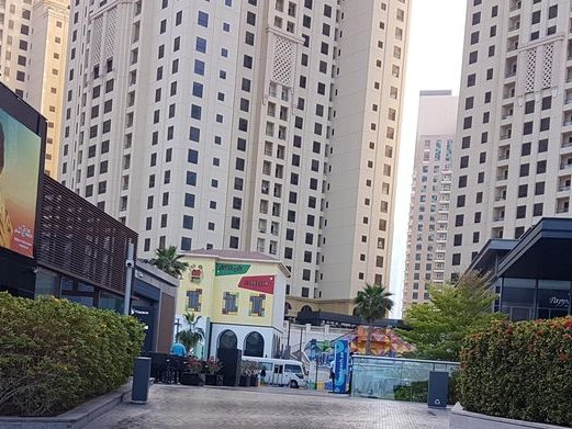 Retro Feasts, Dubai Marina