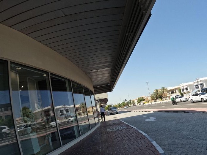 Neighbors Dubai, Umm Al Sheif