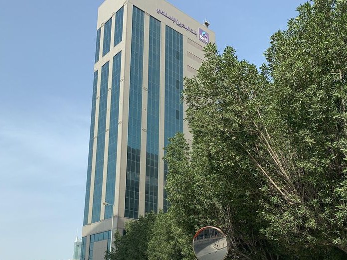 Fuji Sushi Bar, رأس رمان