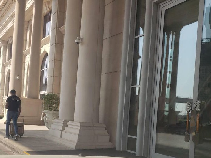 Tony El Mendelek Salon, Al Wasl