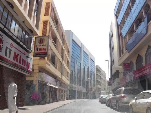 Zagy Hotel, Naif