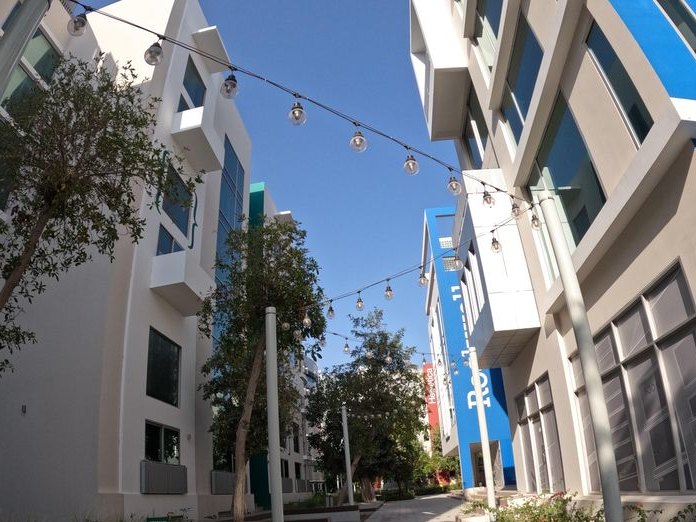 Charmelle, Dubai Internet City
