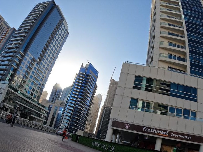 Kebab's Crib, JLT cluster Q