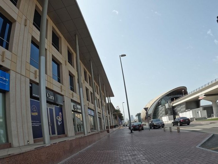 Queen Diamonds, Umm Al Sheif