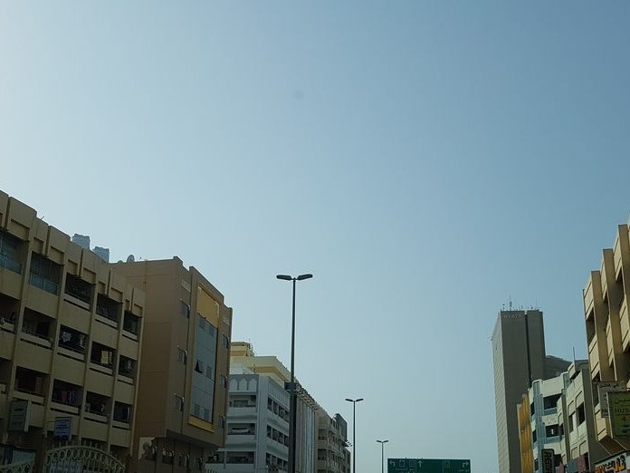 Al Hamriya Shopping Centre, Ayal Nasir