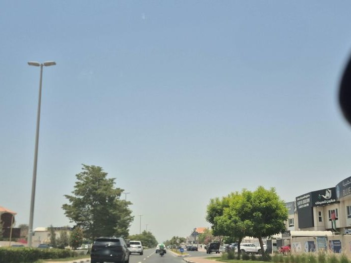 Eman Salon, Al Manara