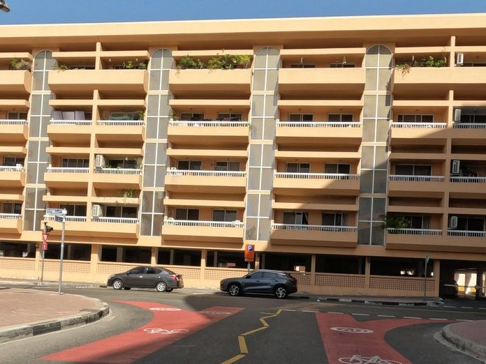Hamsah B Wing, Karama