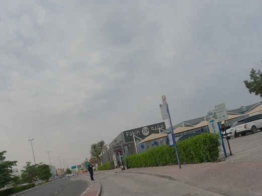Lana Lusa, Jumeirah 1