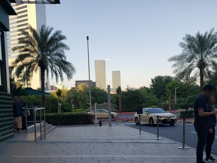 Ongaku, Sheikh Zayed Road