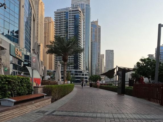 The Groove House by Hitchki – Speakeasy | Music & Mixology | Bollywood Lounge & Bar, Dubai Marina