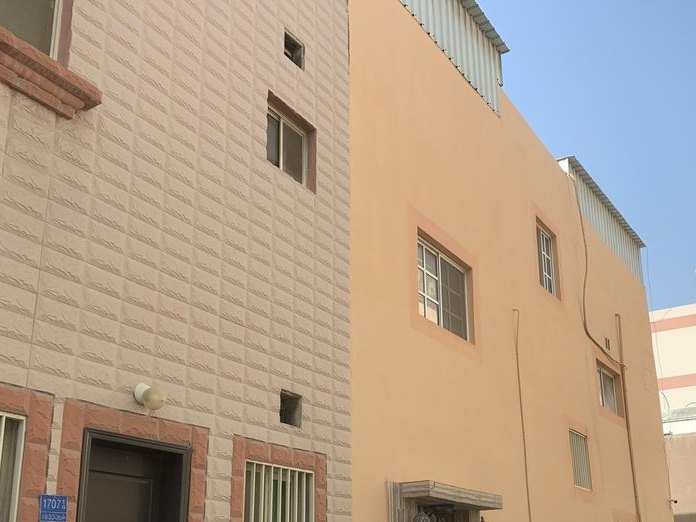 Elegant Boy Saloon, Al Hoora