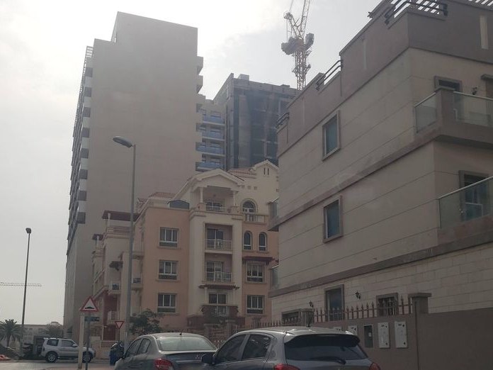 Super OYO 928 Home 436 Binghatti Mirage - 1BR, JVC, Al Barsha South 4