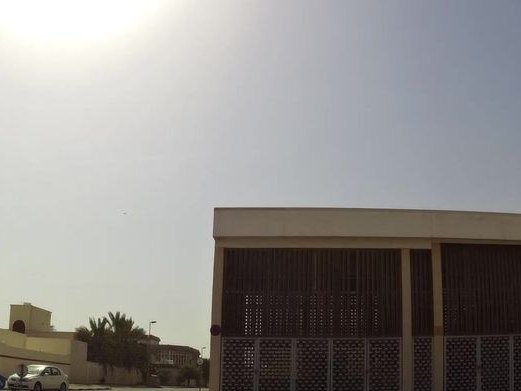 Freez, Al Quoz 1