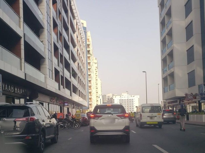 Nayaab Haandi Al Barsha, Al Barsha 1