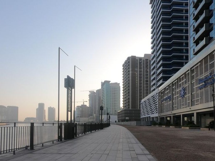 The First Collection Dubai Waterfront, Business Bay